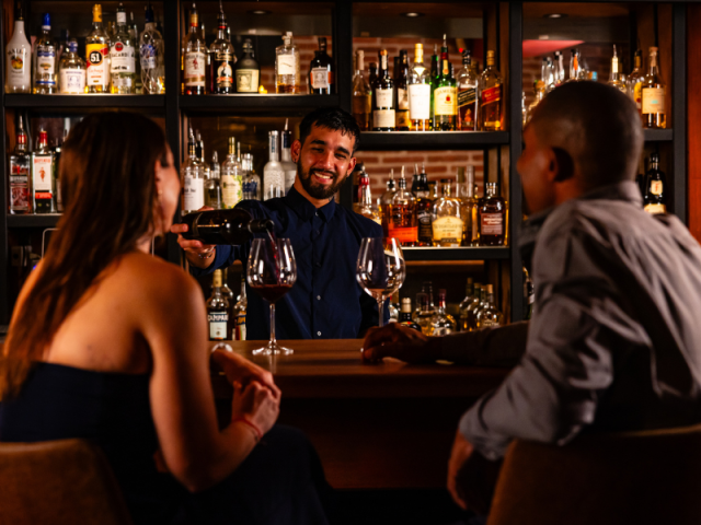 Que Pasa Presents a Food & Wine Pairing Dinner with Caymus Vineyards by Divino