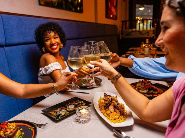 Fishes & More Aruba – Fresh Local Seafood & Live Music in the Heart of Palm Beach Fishes & More Aruba – Fresh Local Seafood & Live Music in the Heart of Palm Beach