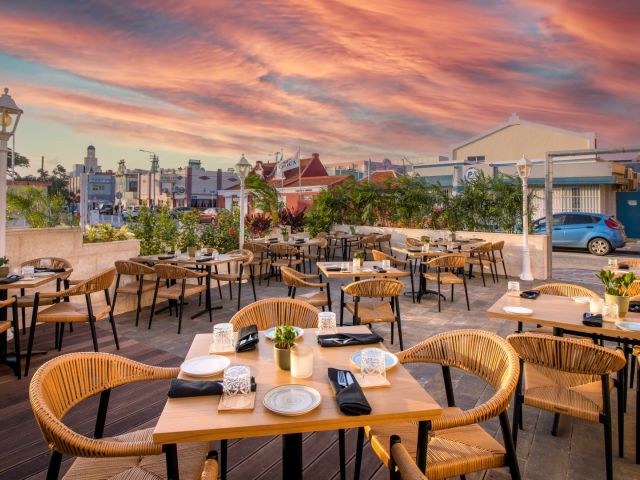 Que Pasa Restaurant & Winebar – International Cuisine, Fine Wine & Sushi in Historic Oranjestad, Aruba Que Pasa Restaurant & Winebar – International Cuisine, Fine Wine & Sushi in Historic Oranjestad, Aruba