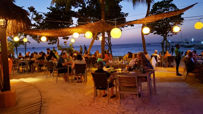 MooMba Beach (Restaurant)
