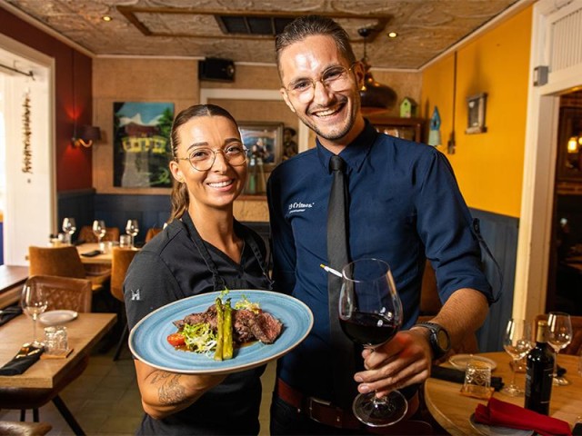 Enjoy a terrific Food and Wine Pairing at Que Pasa Restaurant & Winebar