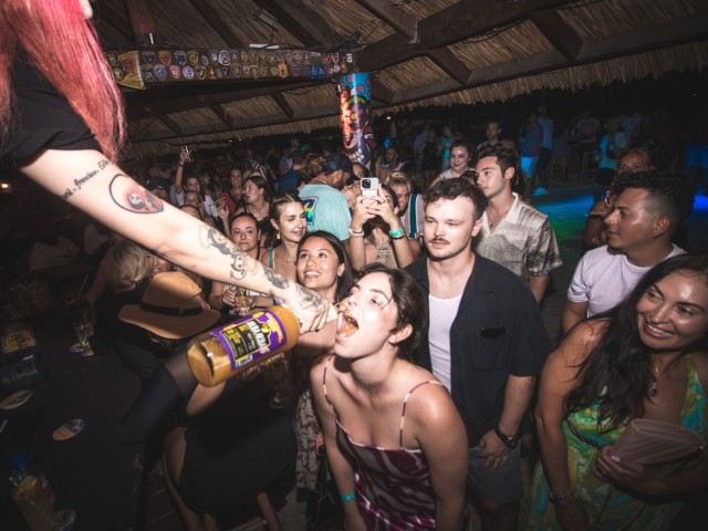 Experience the Full Heat of MooMba! Experience the Full Heat of MooMba!